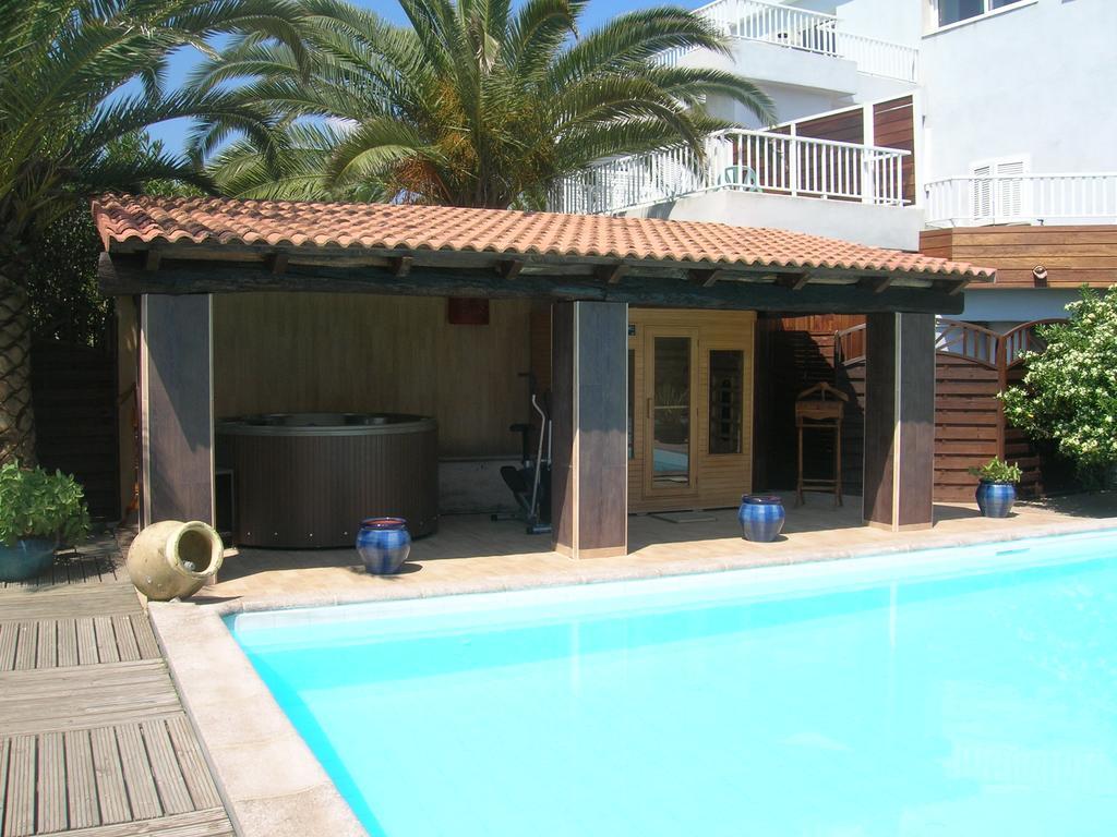 Levolle Marine Hotel Poggio Mezzana Buitenkant foto